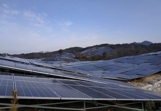 태양광 모듈 장착 구조 한국 지상에 태양광 패널 10MW
